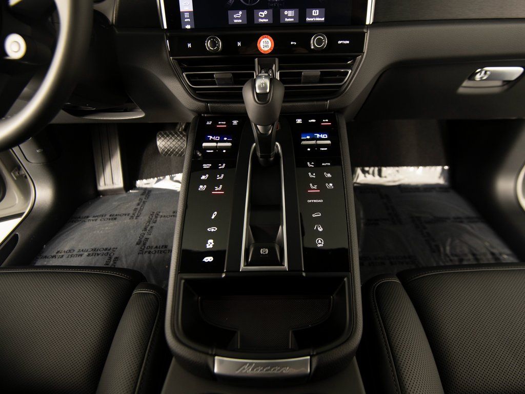 2026 Porsche Macan GTS - Photo 21