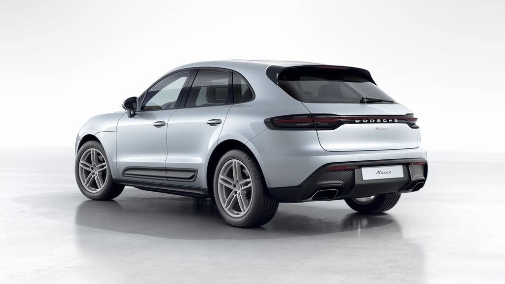 2026 Porsche Macan T photo 3