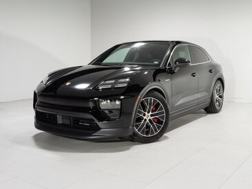 2025 Porsche Macan Electric 4S SUV