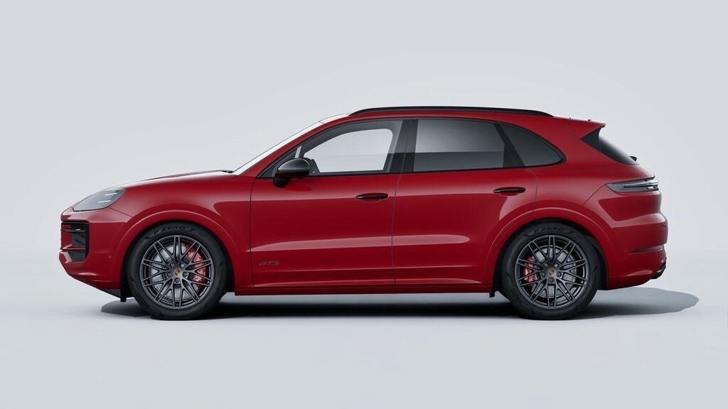2026 Porsche Cayenne GTS photo 2