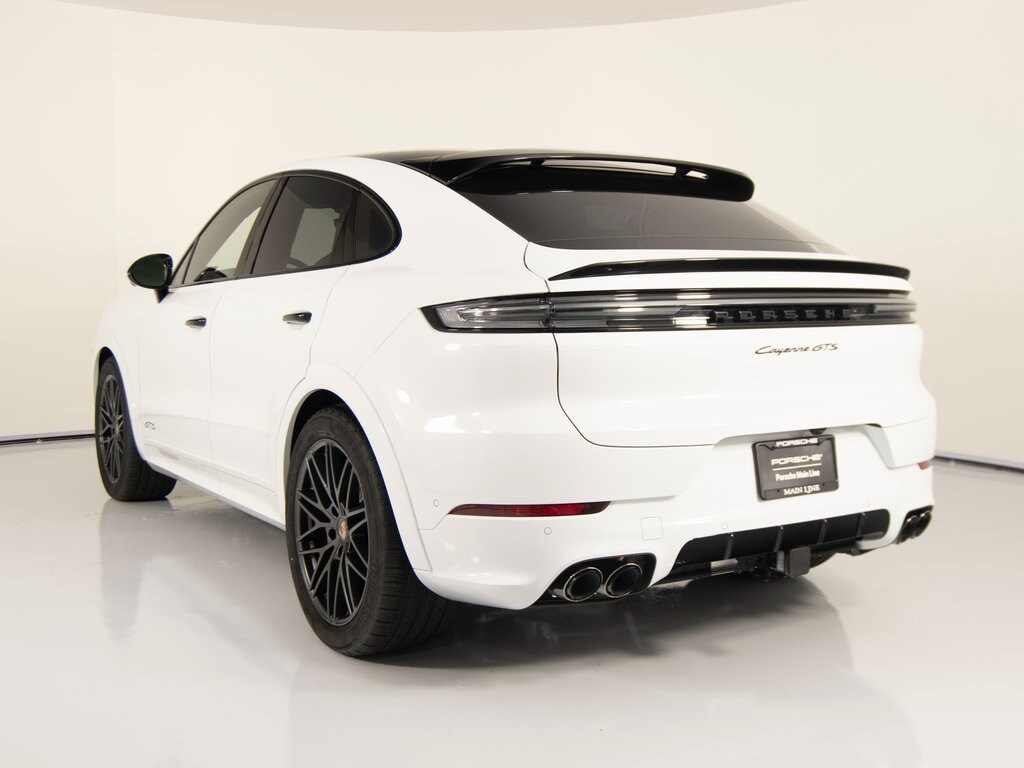 2026 Porsche Cayenne Coupe GTS photo 3