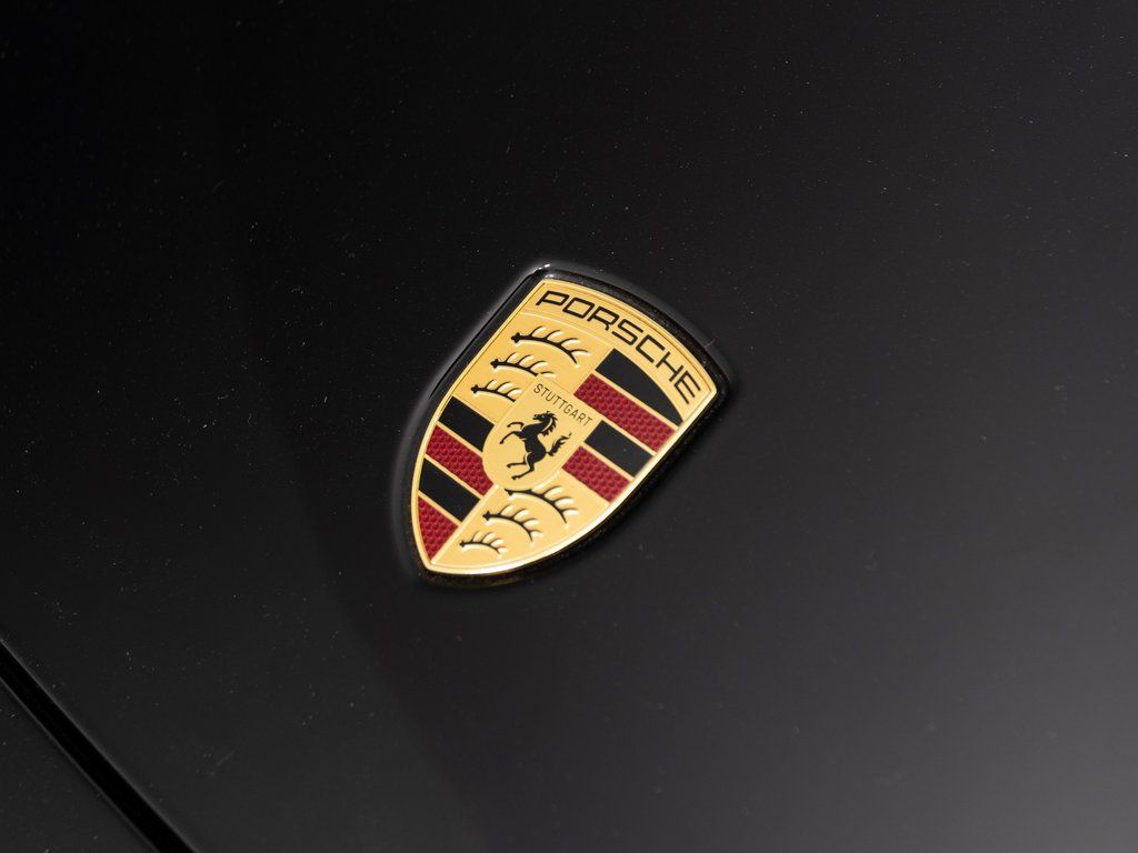 2025 Porsche 911 - Photo 32