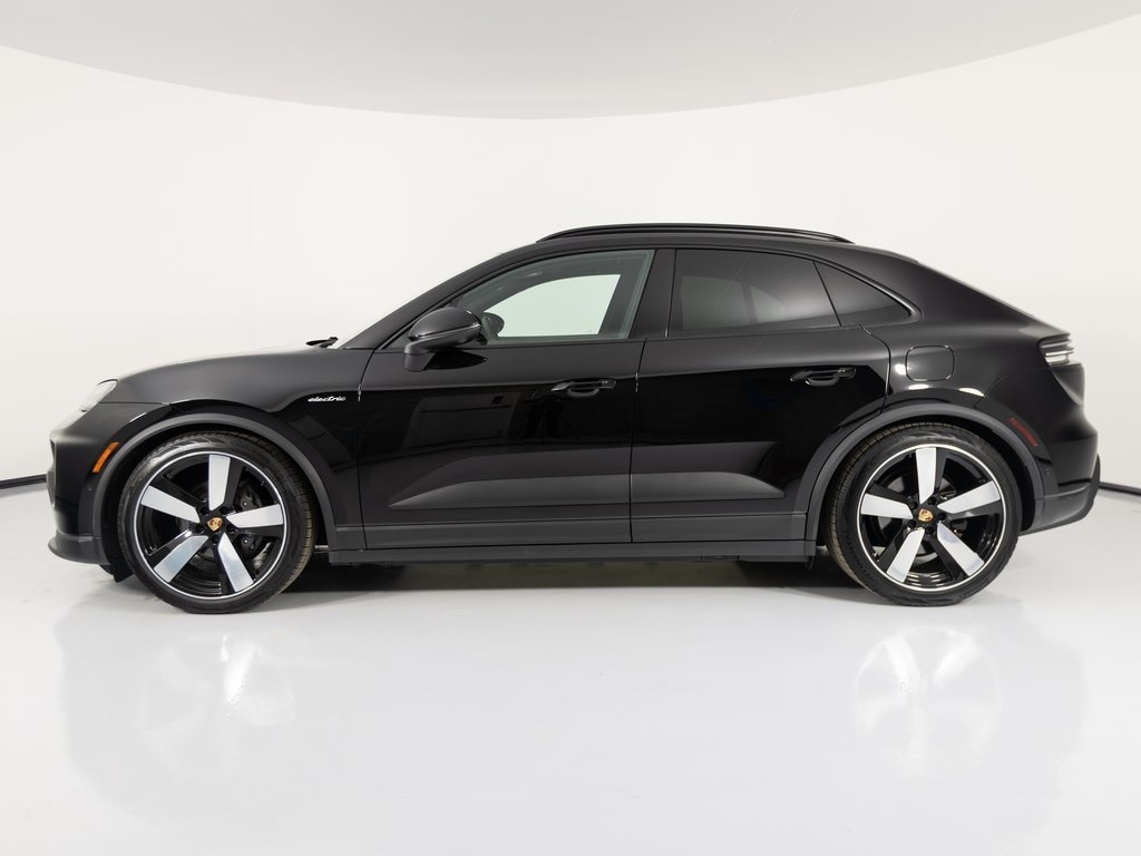 Certified 2024 Porsche Macan Base with VIN WP1AA2XA1RL002732 for sale in Newtown Square, PA