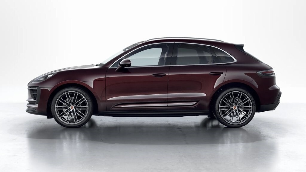 2026 Porsche Macan S photo 2