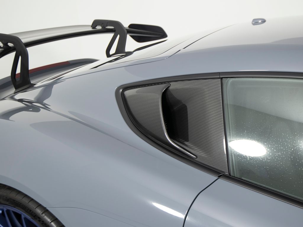 2024 Porsche 718 GT4 RS - Photo 43