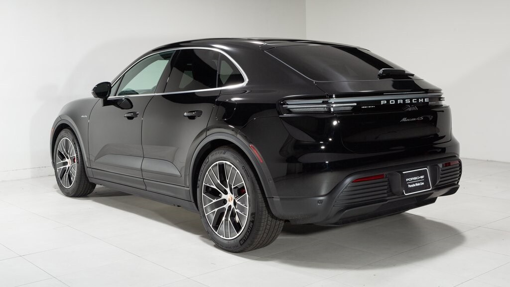 2025 Porsche Macan Electric photo 3