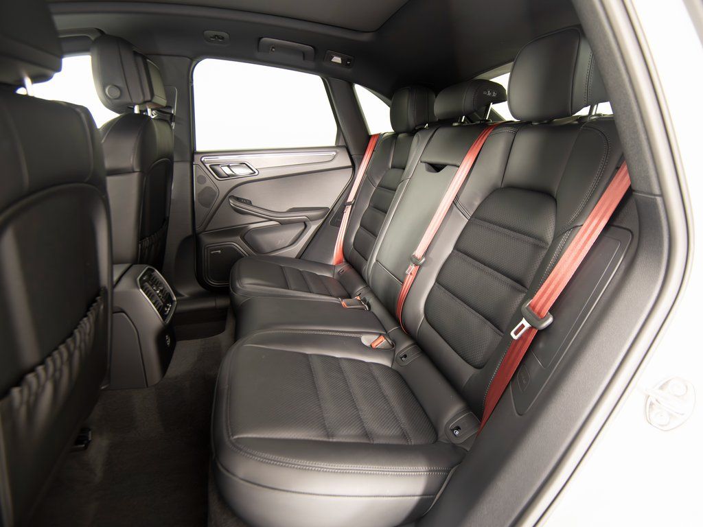 2026 Porsche Macan GTS - Photo 37