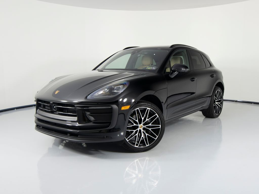 2025 Porsche Macan