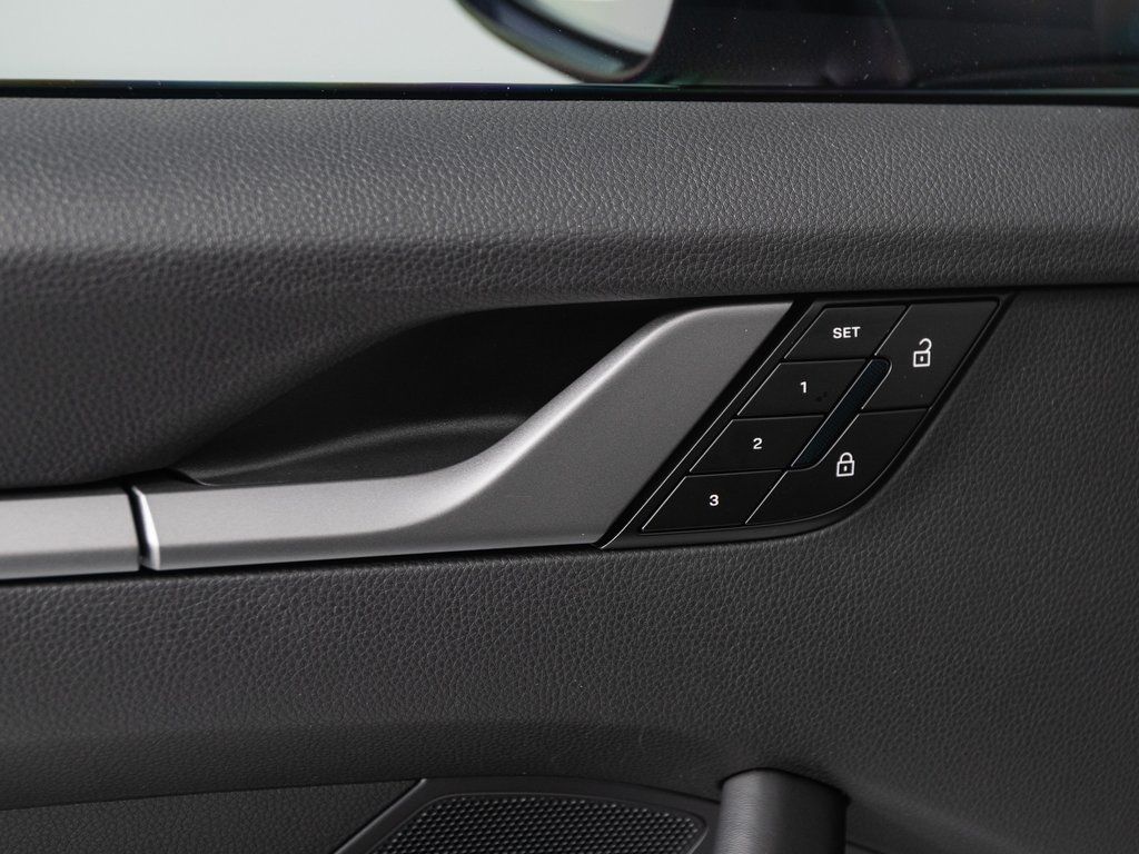 2025 Porsche 911 - Photo 14