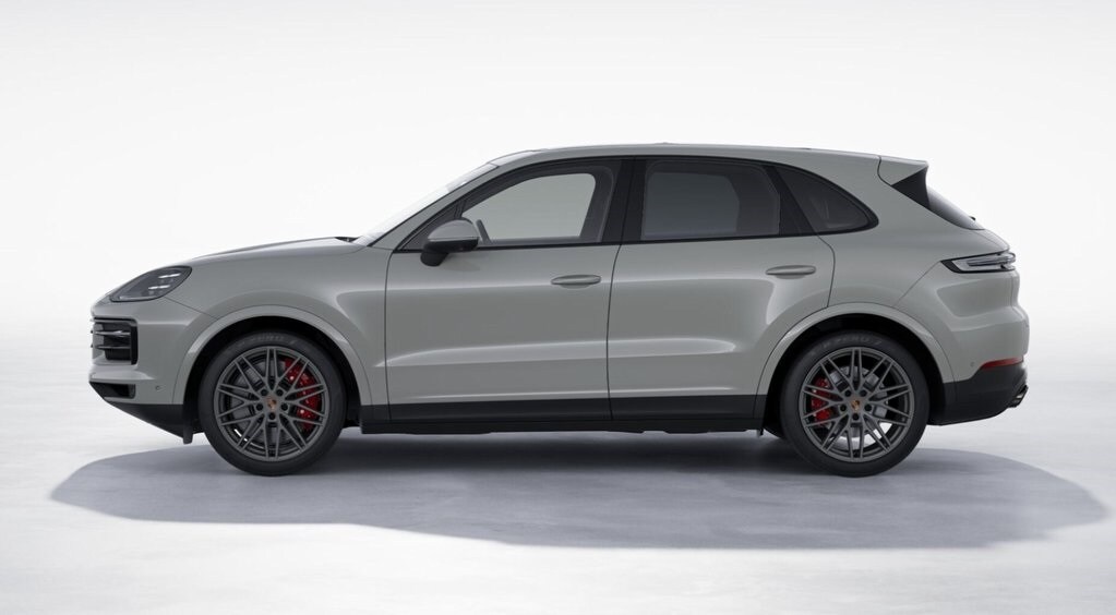 2026 Porsche Cayenne S photo 2