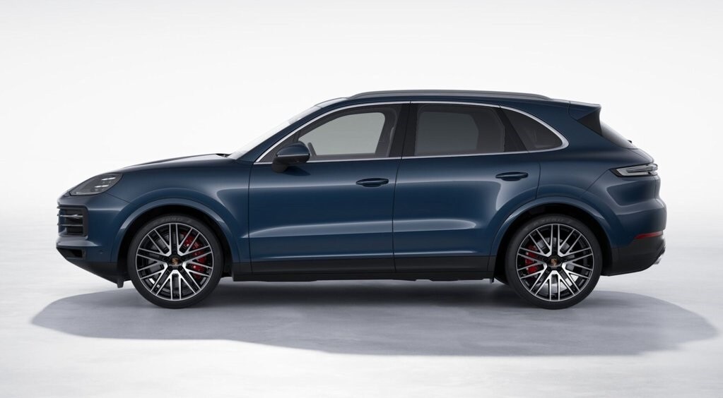 2026 Porsche Cayenne S photo 2