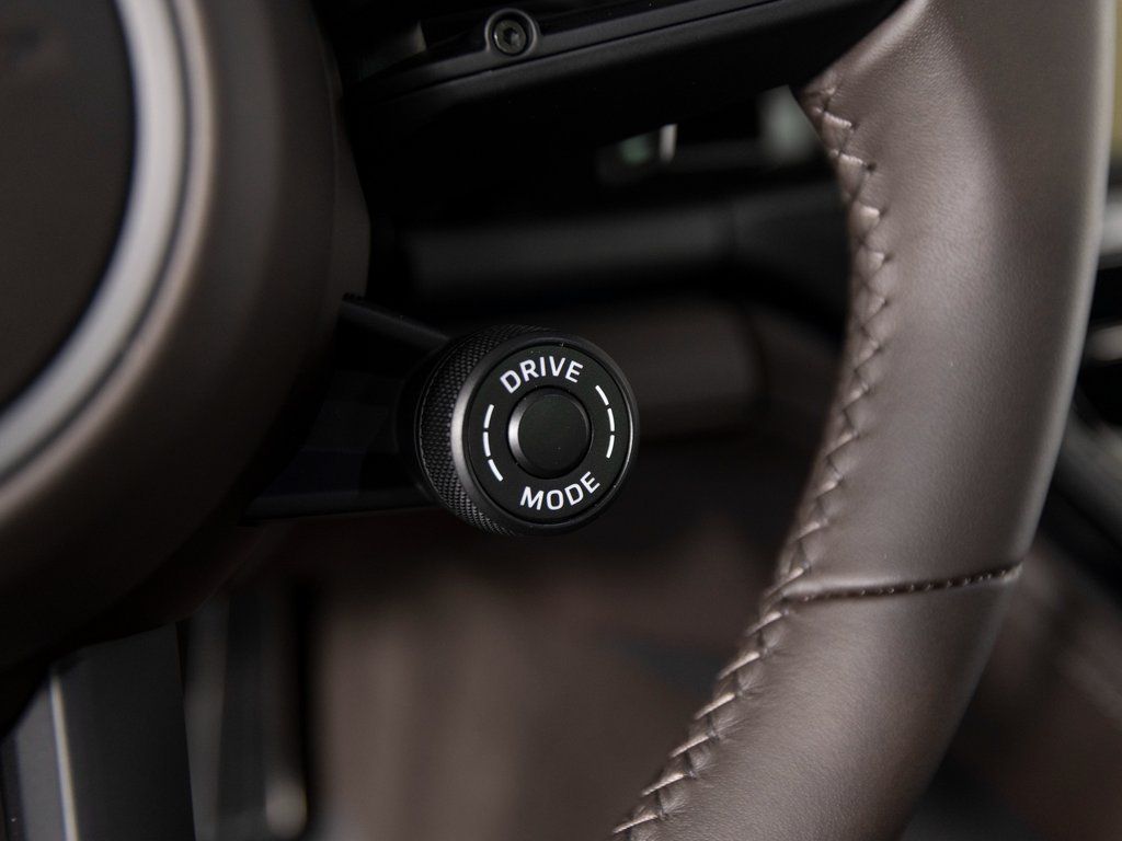 2026 Porsche Panamera Turbo E-Hybrid - Photo 22