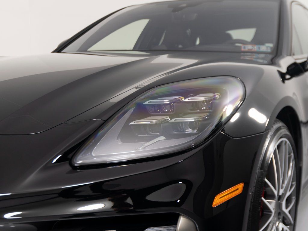 2026 Porsche Panamera Turbo E-Hybrid - Photo 37