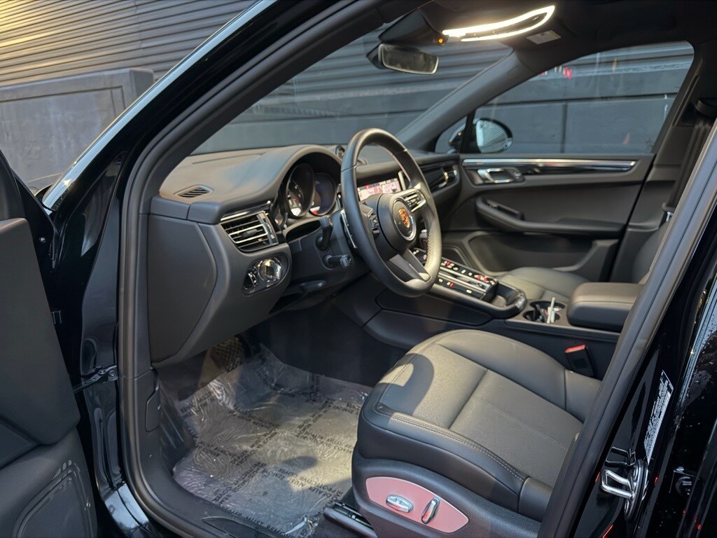 Certified 2025 Porsche Macan SUV