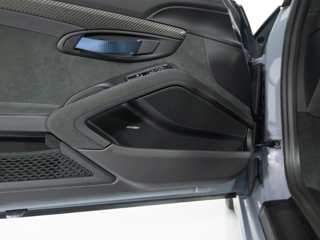 2024 Porsche 718 GT4 RS - Photo 19