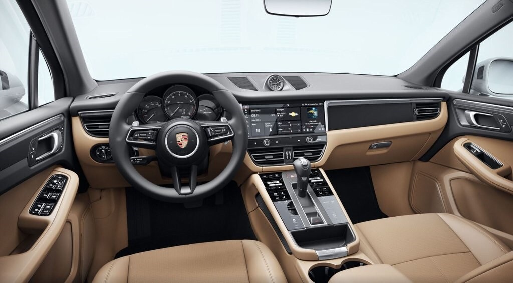 2025 Porsche Macan T photo 4