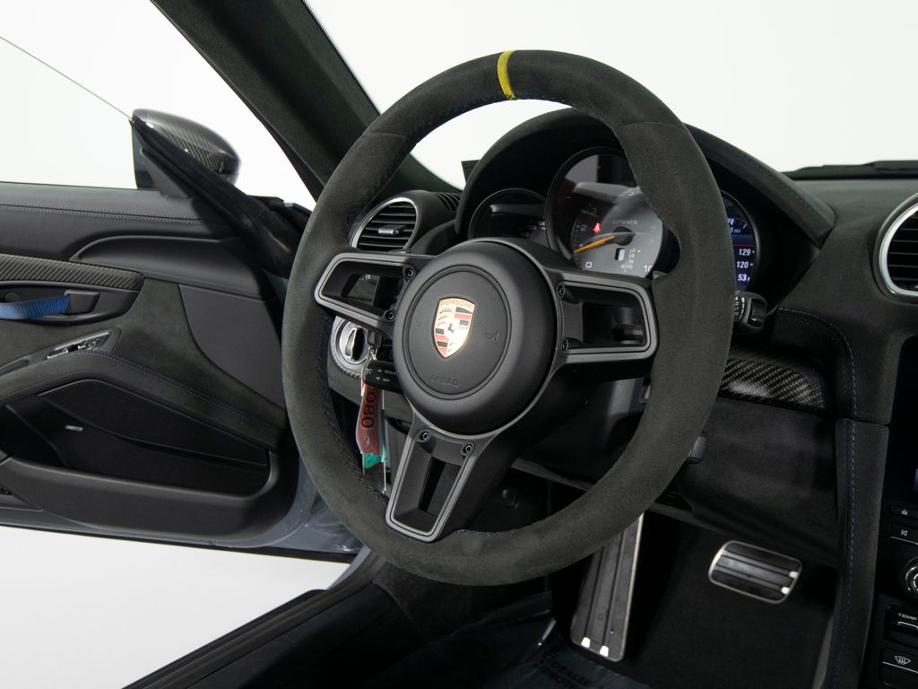 2024 Porsche 718 GT4 RS - Photo 32