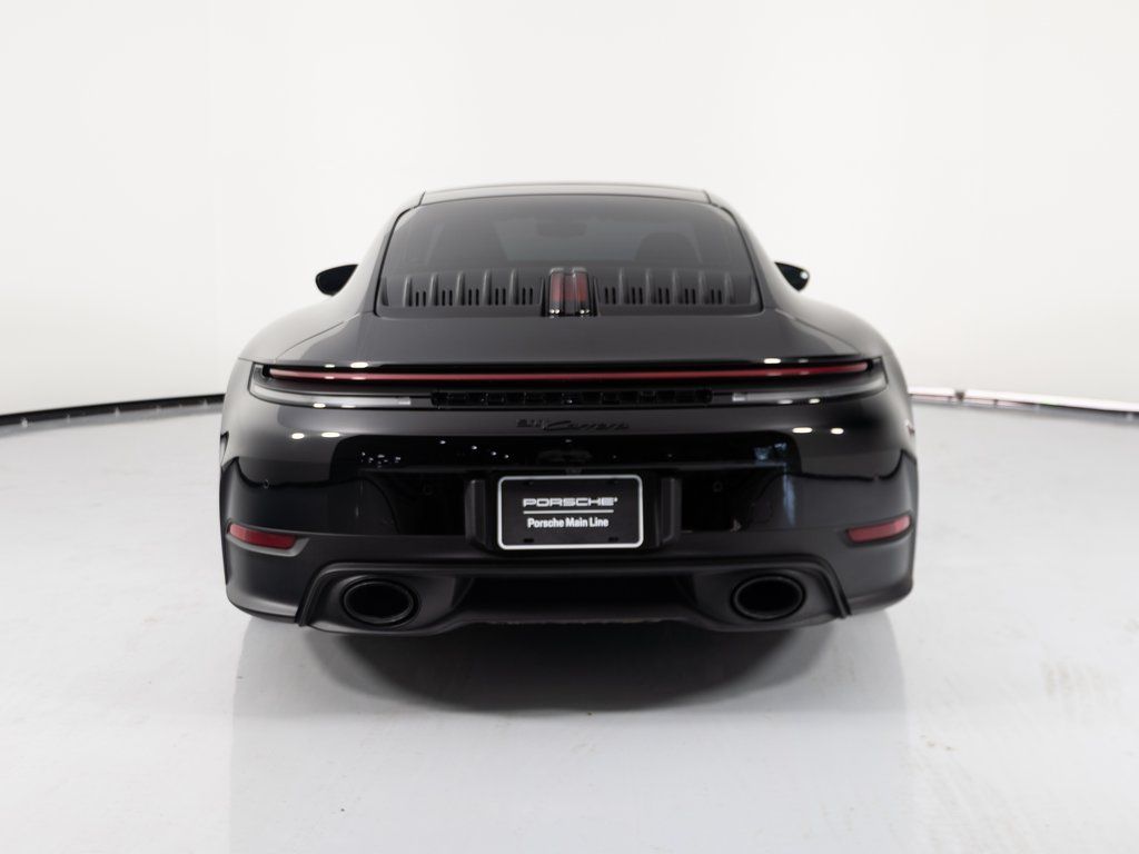 2025 Porsche 911 - Photo 6