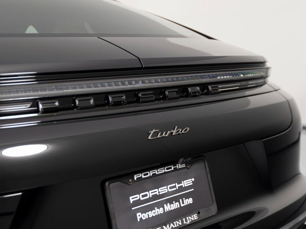 2026 Porsche Panamera Turbo E-Hybrid - Photo 41