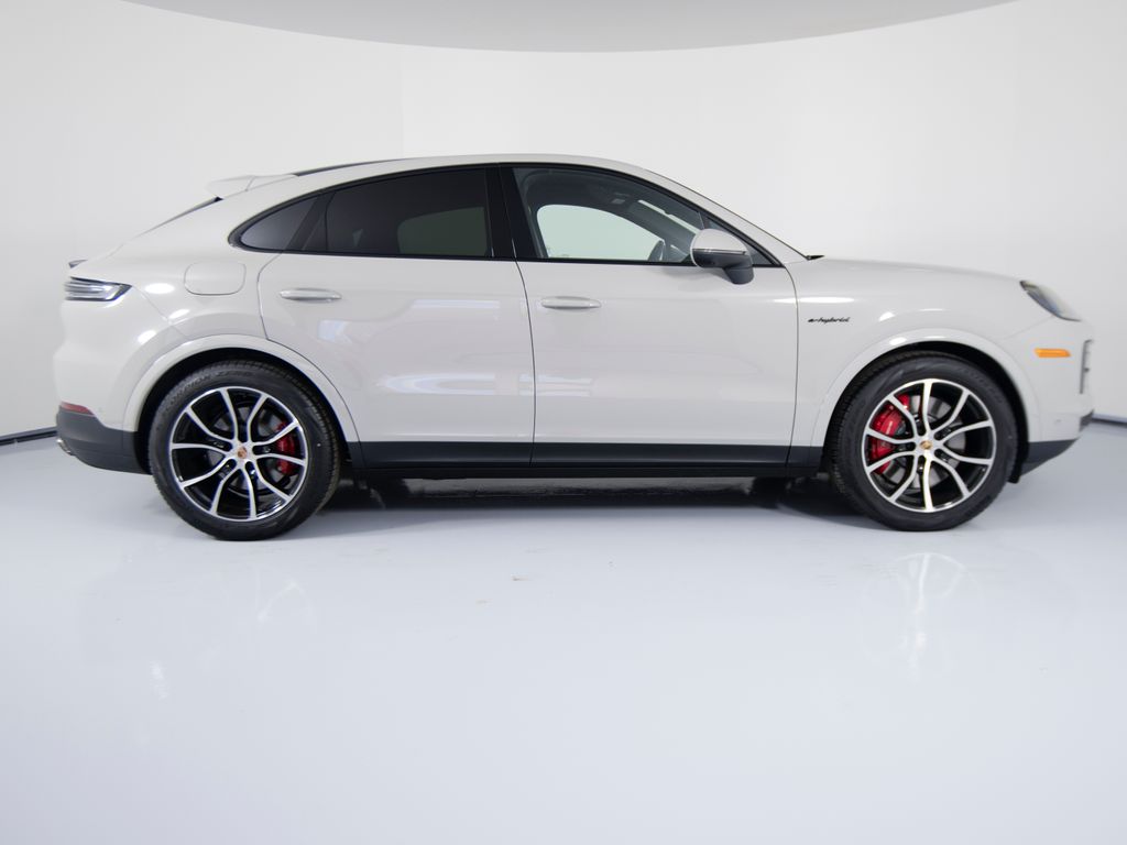 2026 Porsche Cayenne Coup S E-Hybrid - Photo 9