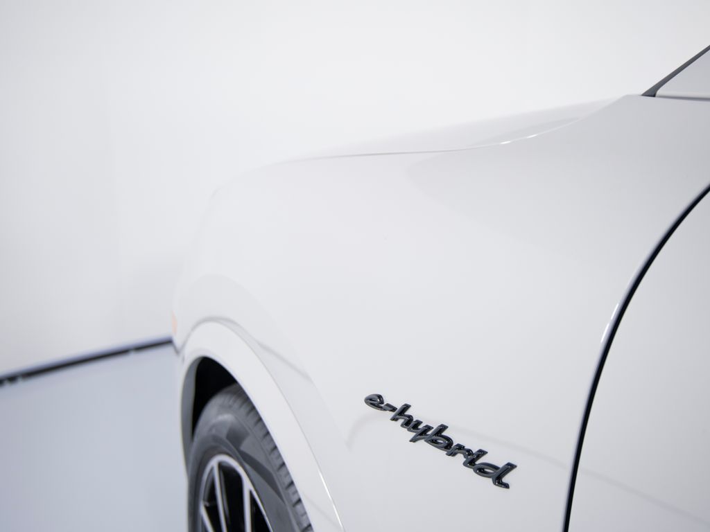 2026 Porsche Cayenne Coup S E-Hybrid - Photo 38