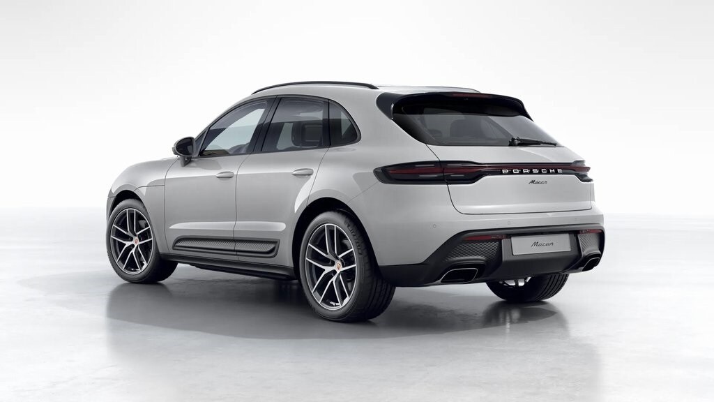 2026 Porsche Macan T photo 2