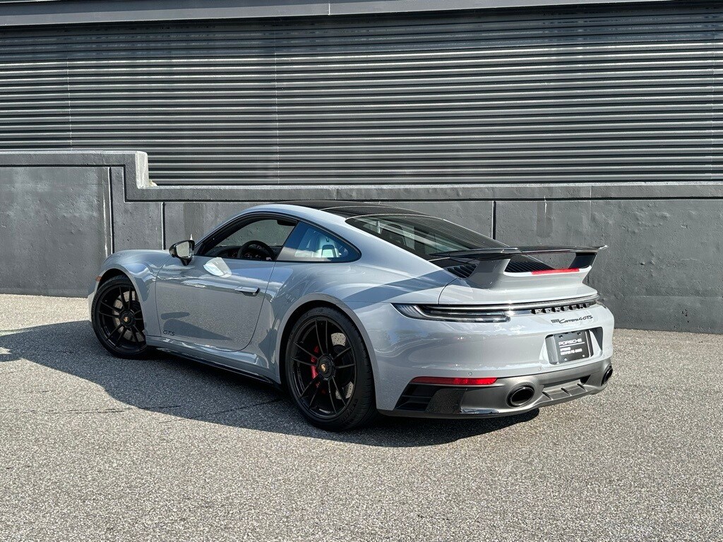 2023 Porsche 911 4 GTS photo 3