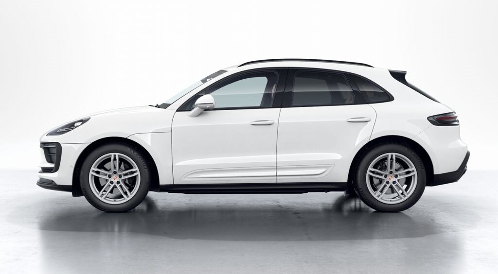 2026 Porsche Macan T photo 2