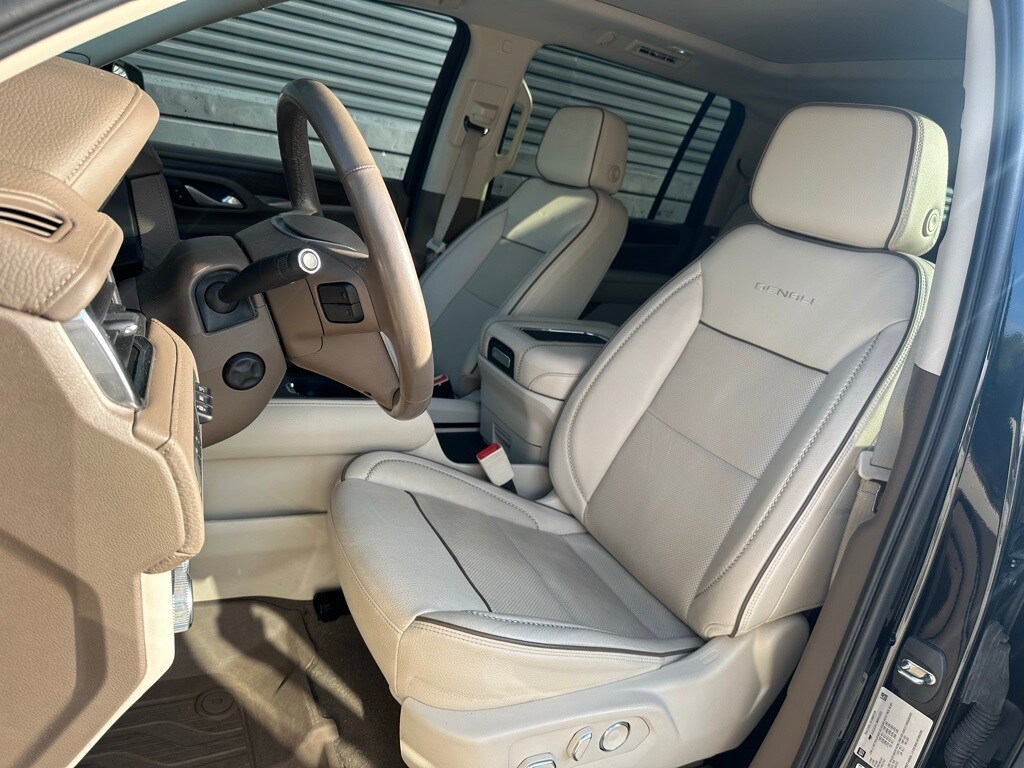 2021 Gmc Yukon XL Denali photo 3