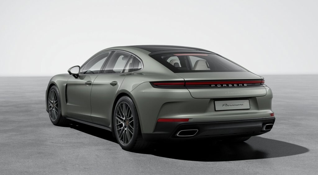2026 Porsche Panamera 4 photo 3