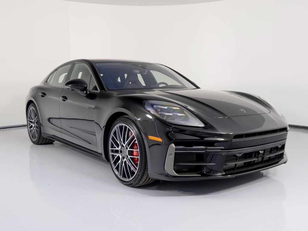 2026 Porsche Panamera Turbo E-Hybrid - Photo 10