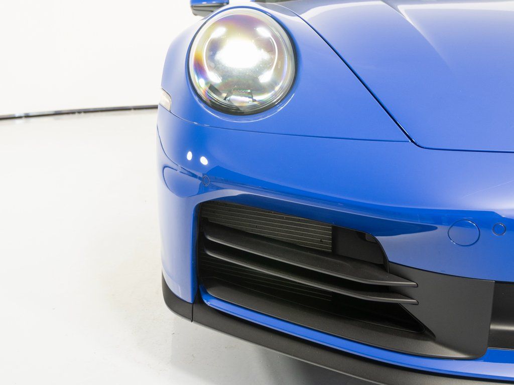 2025 Porsche 911 - Photo 13