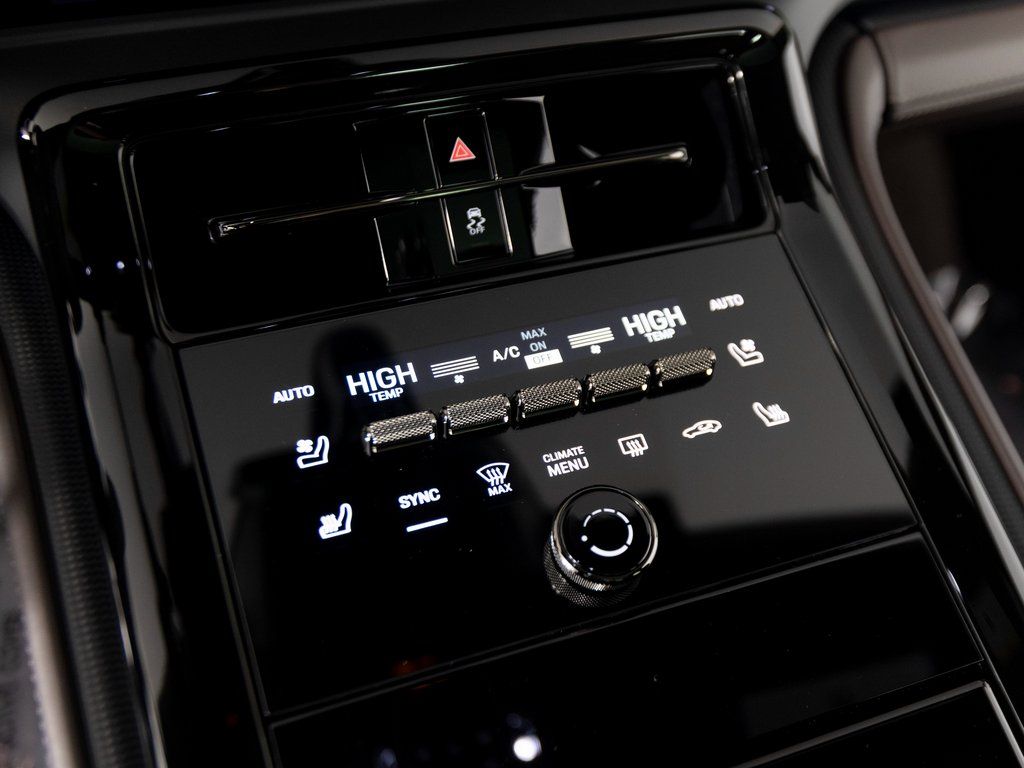 2026 Porsche Panamera Turbo E-Hybrid - Photo 26