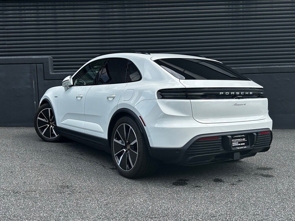2024 Porsche Macan Electric 4 photo 3