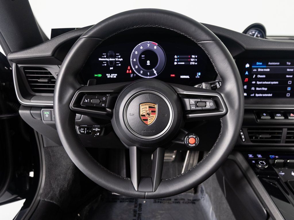 2025 Porsche 911 - Photo 12