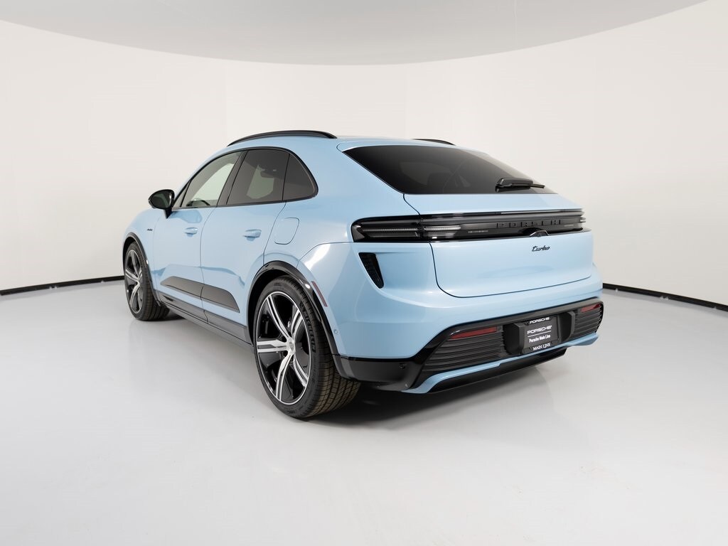 2025 Porsche Macan Electric Turbo photo 3