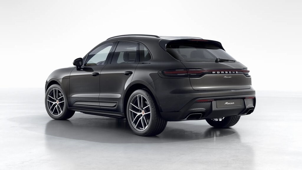 2026 Porsche Macan T photo 2