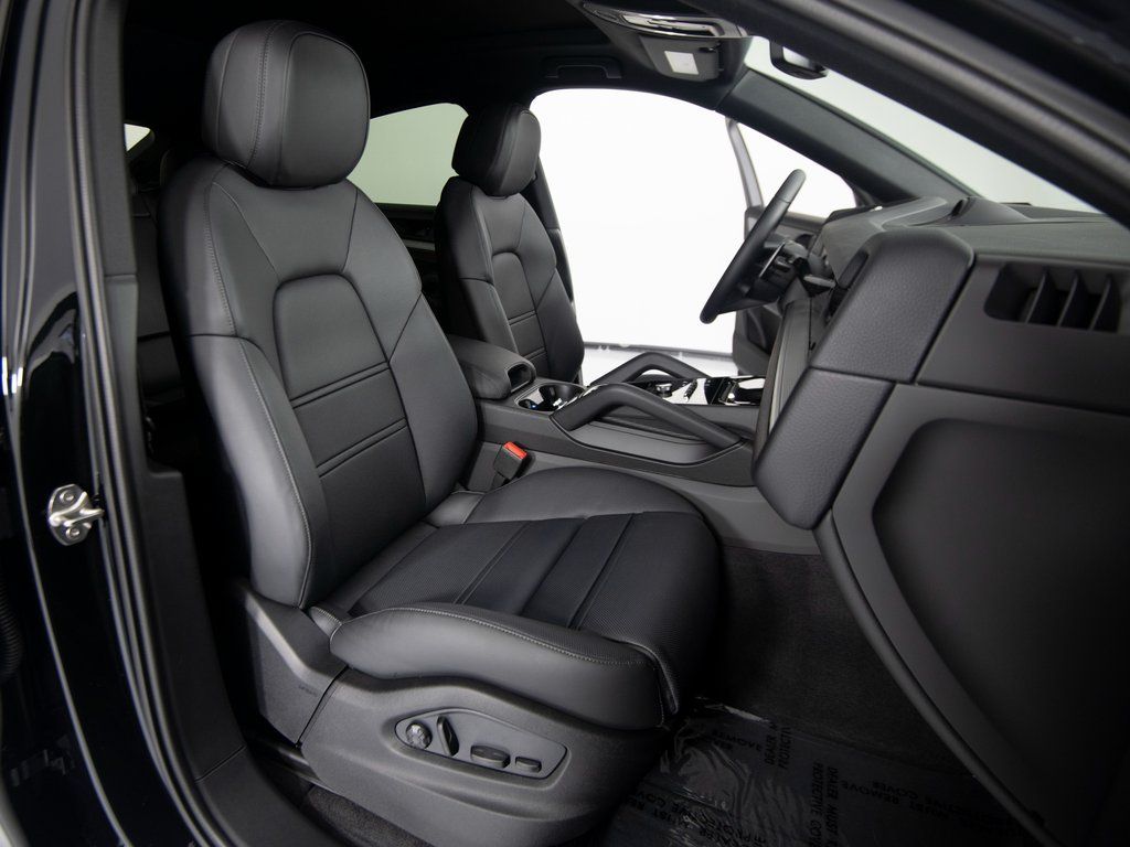 2026 Porsche Cayenne Coup E-Hybrid - Photo 29