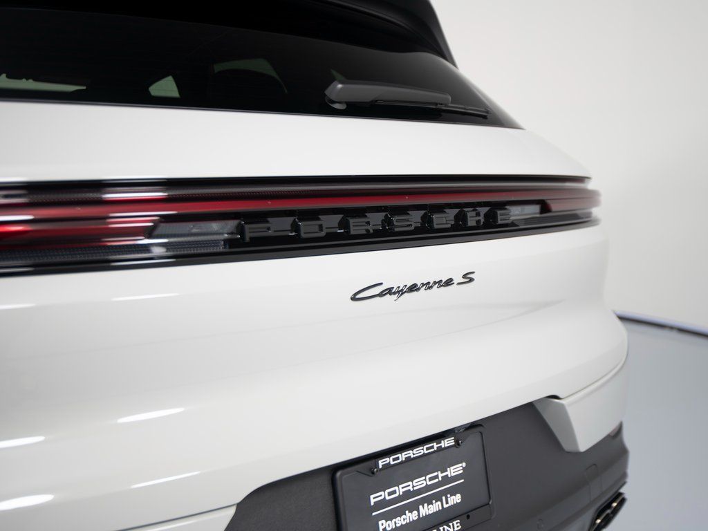 2026 Porsche Cayenne S - Photo 33