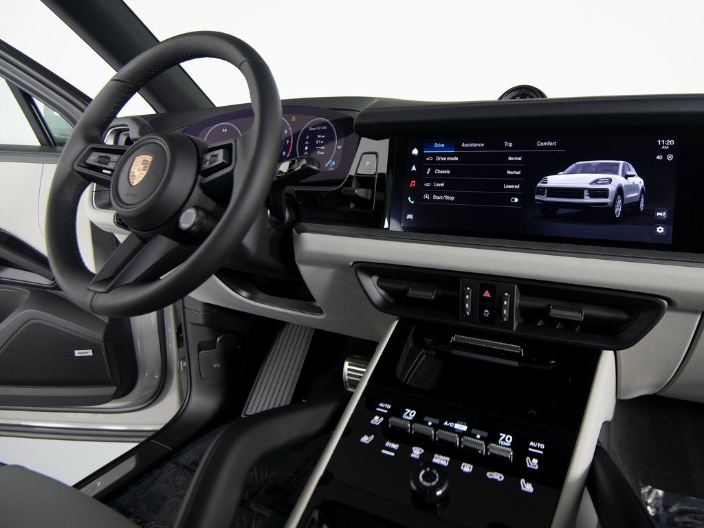 2026 Porsche Cayenne S - Photo 26