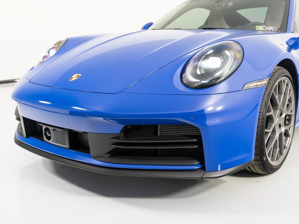 2025 Porsche 911 - Photo 14