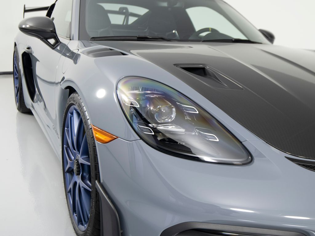 2024 Porsche 718 GT4 RS - Photo 40