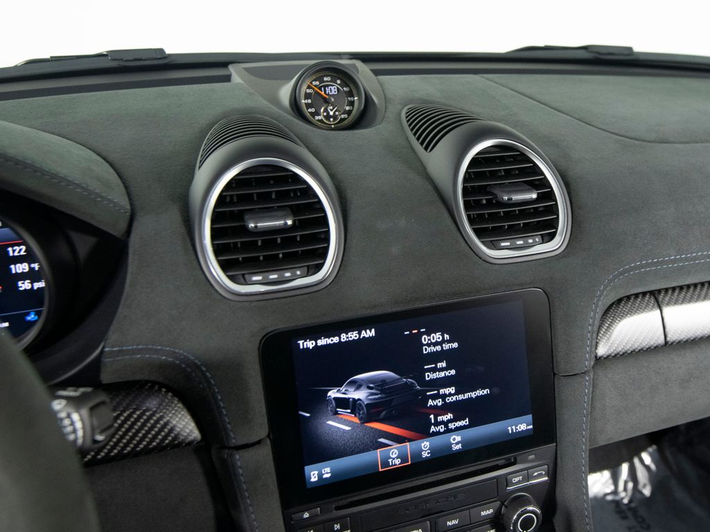 2024 Porsche 718 GT4 RS - Photo 23