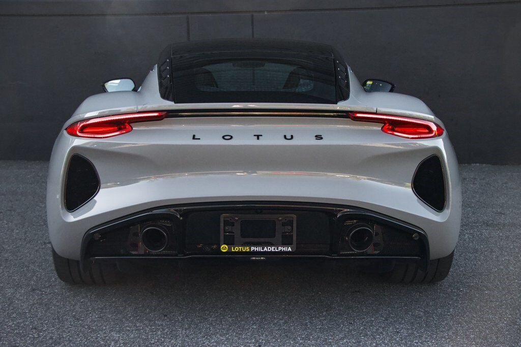2024 Lotus Emira First Edition photo 4