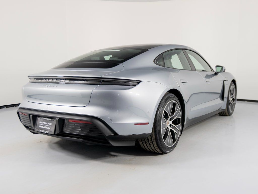 2026 Porsche Taycan Base - Photo 10