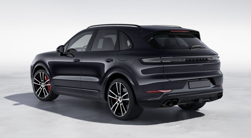 2026 Porsche Cayenne E-Hybrid Turbo photo 3
