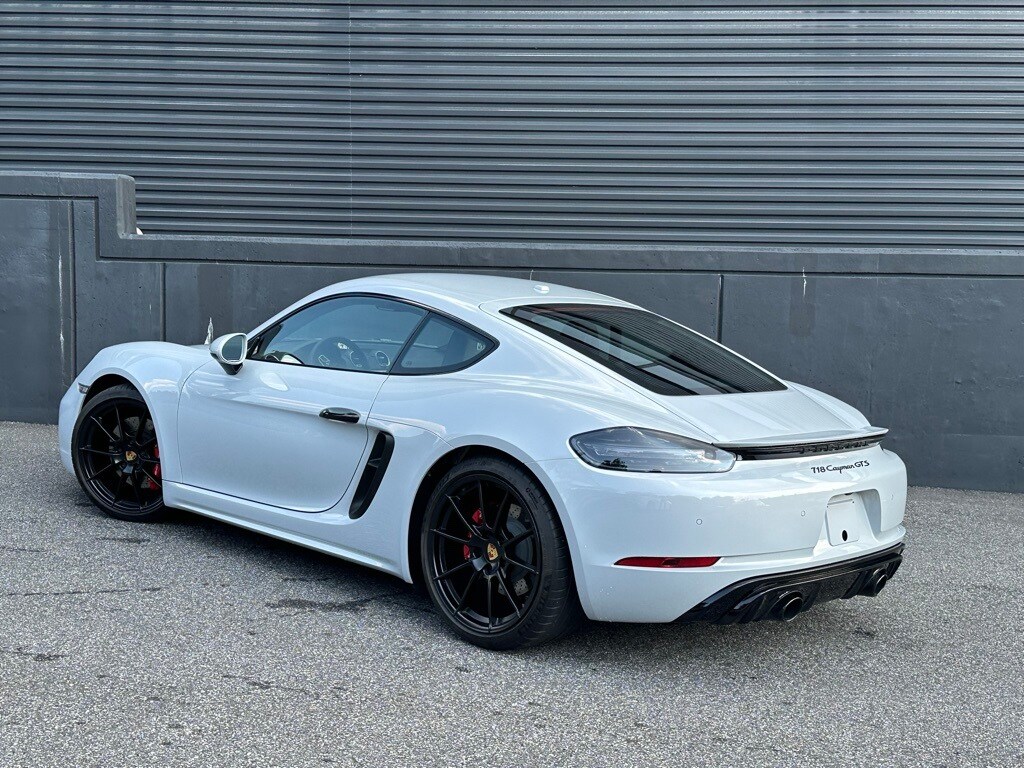 2025 Porsche Cayman GTS 4.0 photo 3