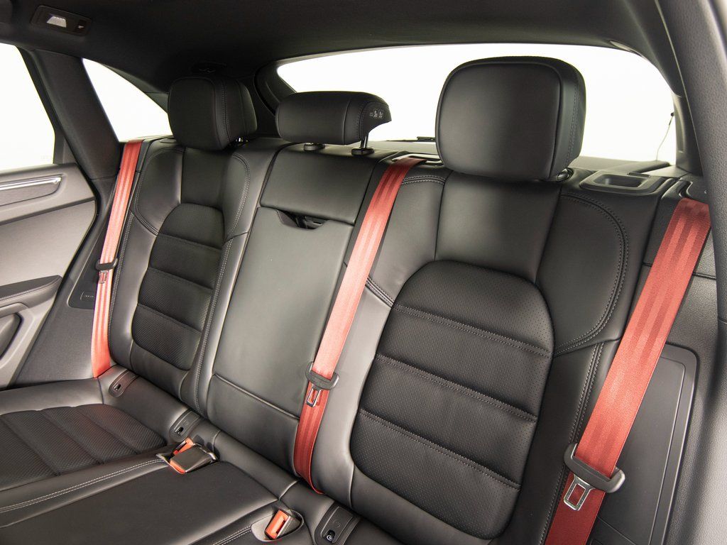 2026 Porsche Macan GTS - Photo 38