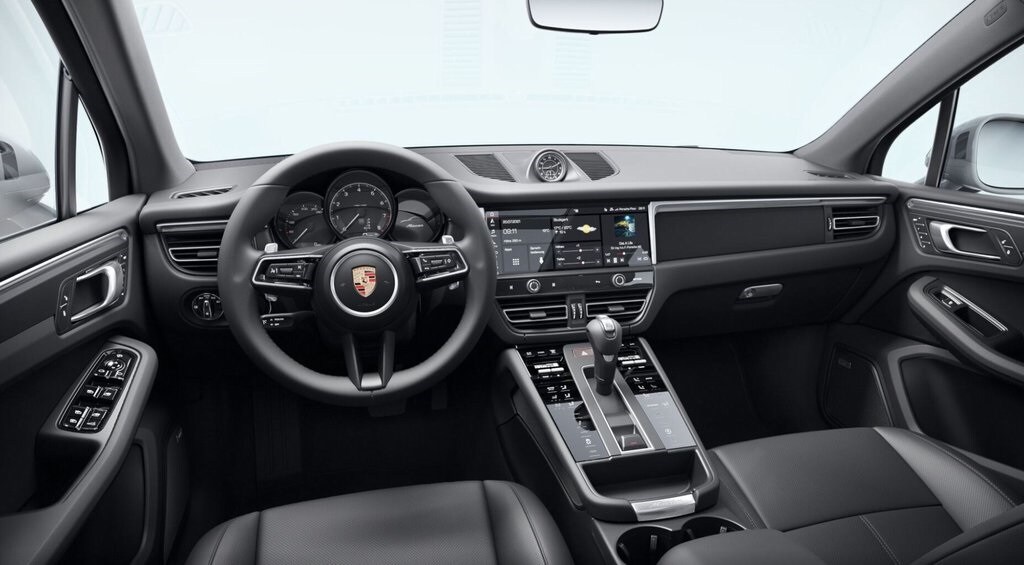 2025 Porsche Macan S photo 4