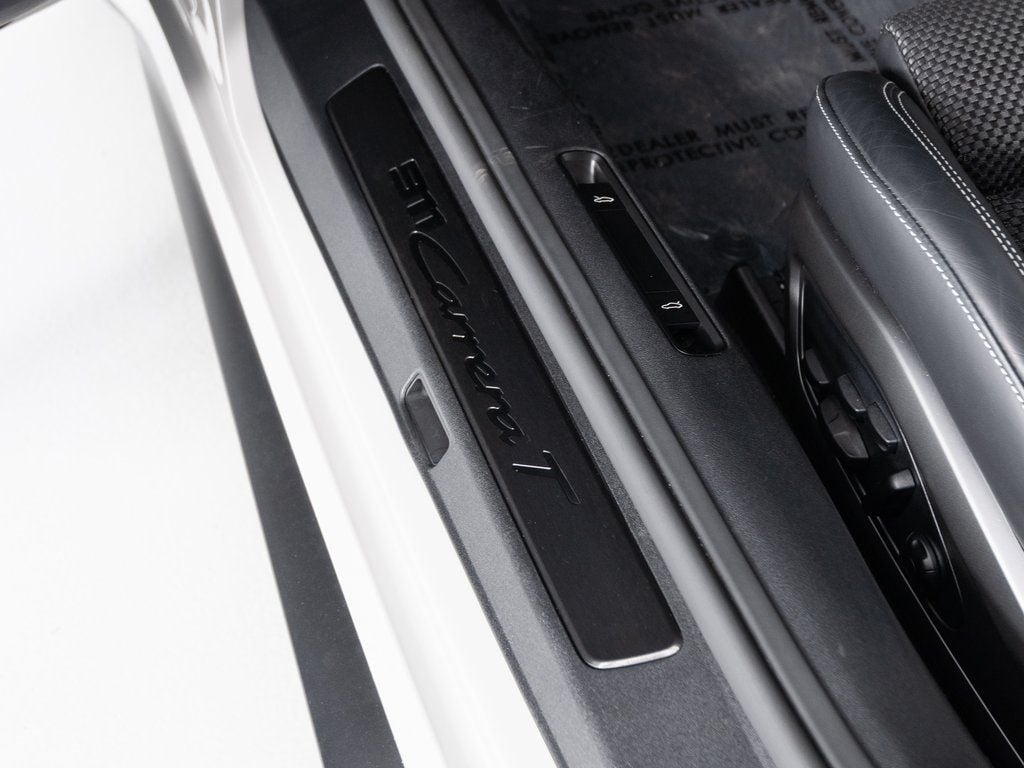 2024 Porsche 911 T - Photo 31